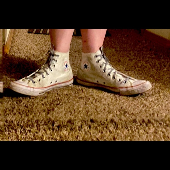 Converse All Star Chuck Taylors hi-tops size 9 men